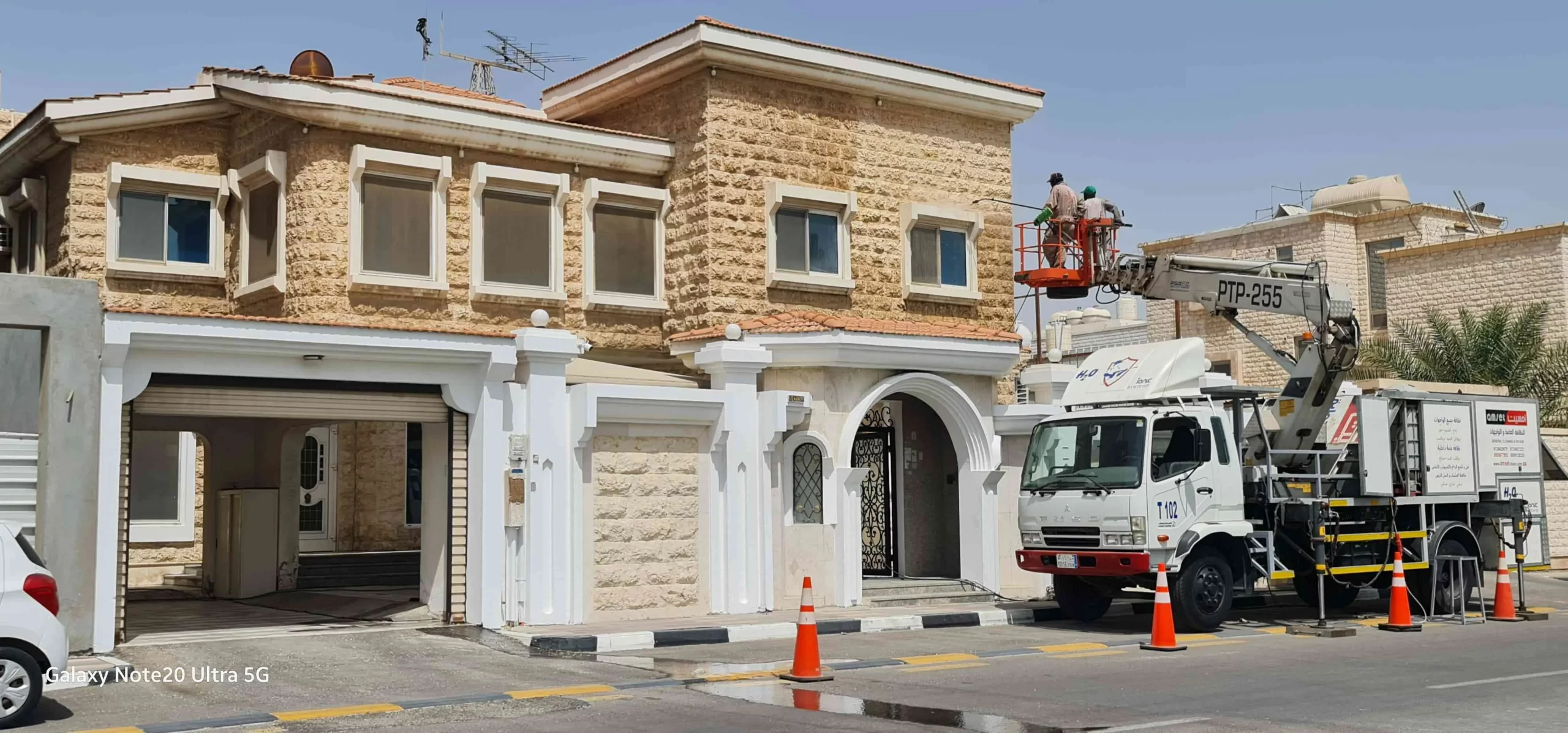 نظافة واجهات سكني تجاري